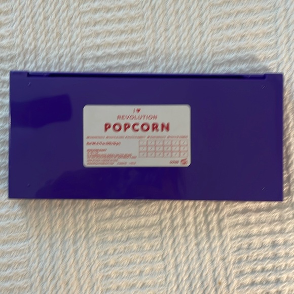 MAKEUP Revolution London I Heart Revolution Get Poppin’ Eyeshadow Palette - Picture 5 of 5